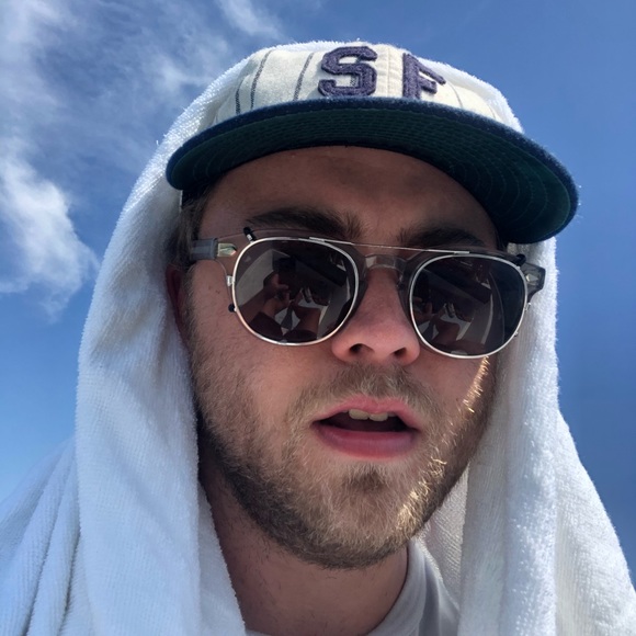 Meet your Posher, Dwight - Picture 1 of 1